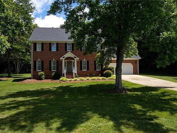 4th image of 3507 Annry Dr