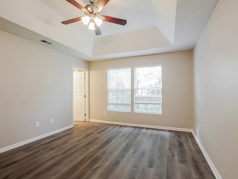 9233 Oren Thompson Rd — Photo 10