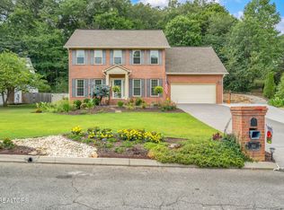 102 Nantucket Way, Oak Ridge, TN 37830
