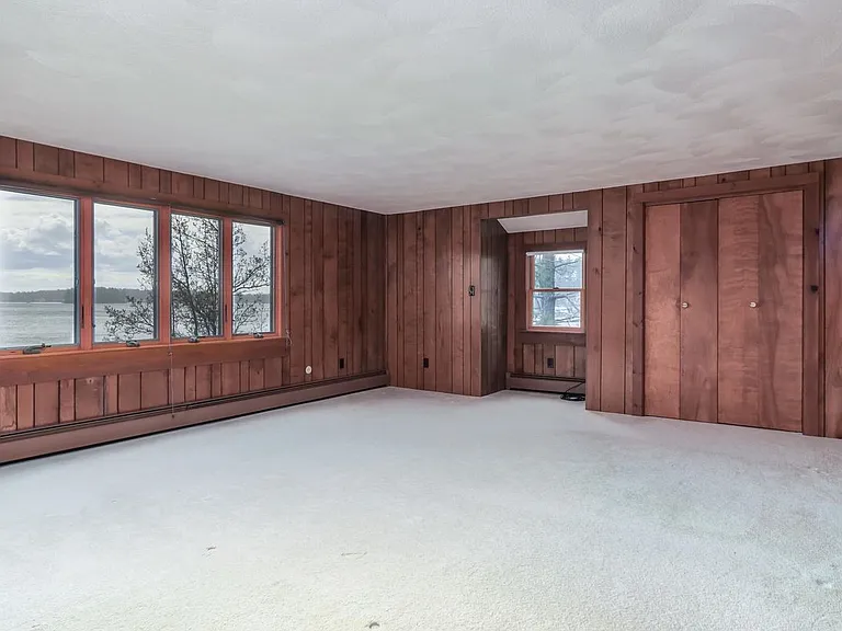 7 Howards Grv — Photo 23