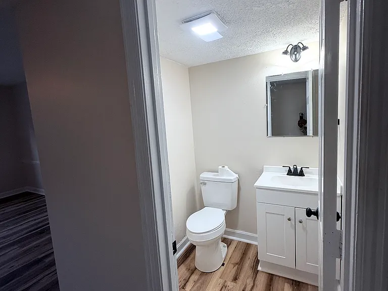 224 Fountain Dr — Photo 5