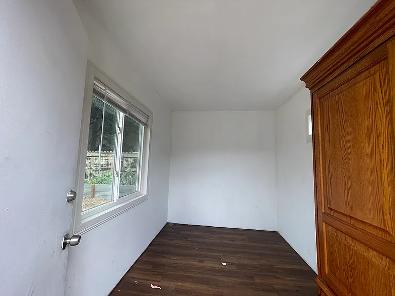 2640 Illinois St — Photo 19