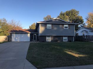 1106 S Meadowhaven Ln, Derby, KS 67037