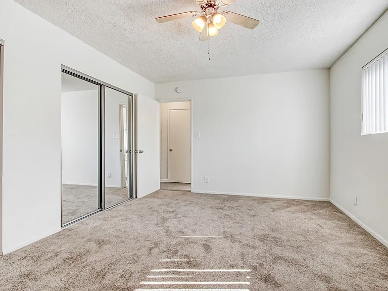 Woodman Apartments — Photo 57