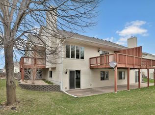 13413 Pine View Pl, Lindstrom, MN 55045