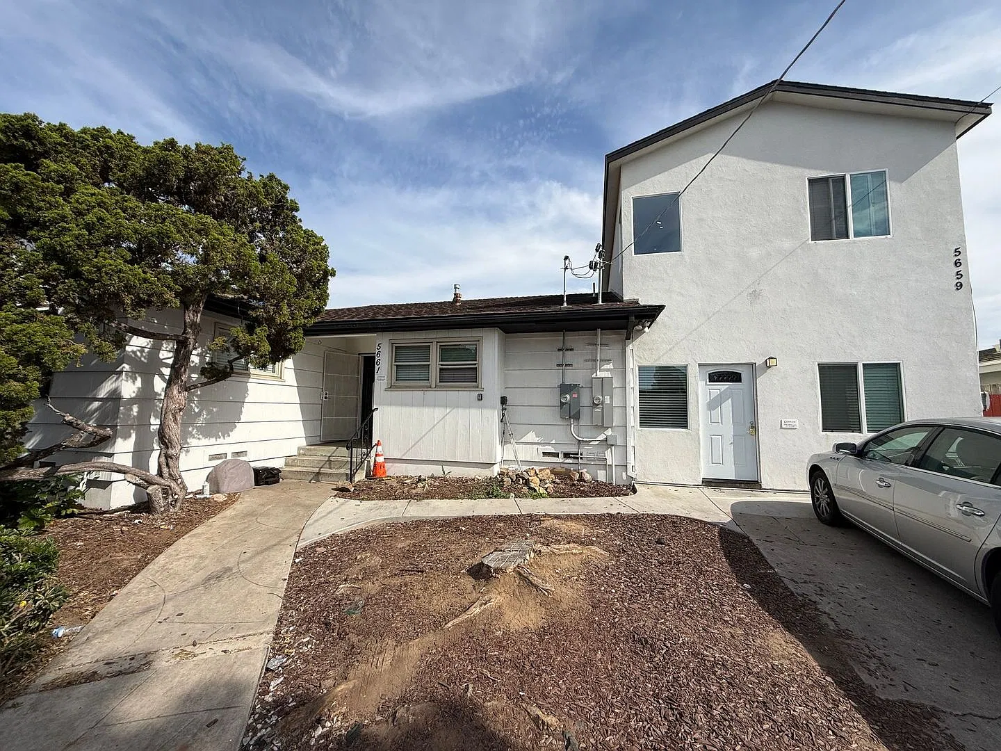 4 Bed 2 Bath House on Dorothy Way - Prime Location With POOL — Photo 3