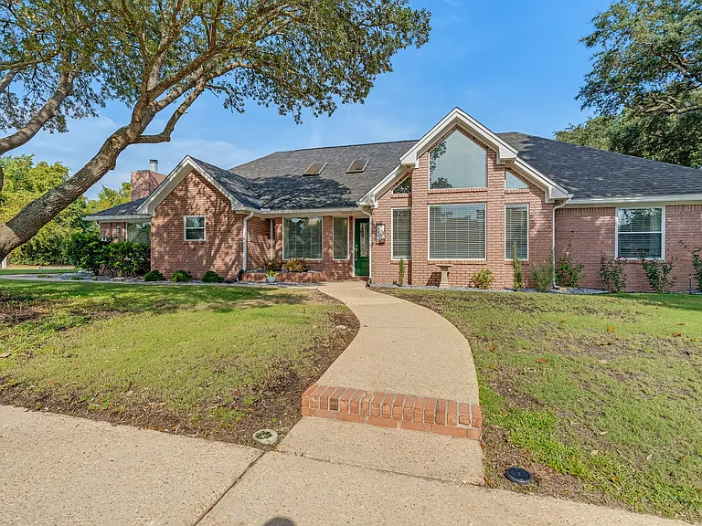 10008 Calle De Palencia — Photo 1
