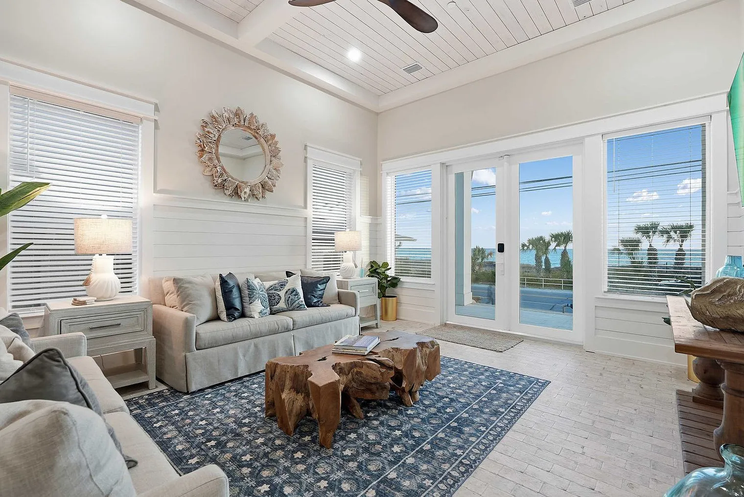8 bed, 7.0 bath, 5984 sqft, $32,203 — Photo 2