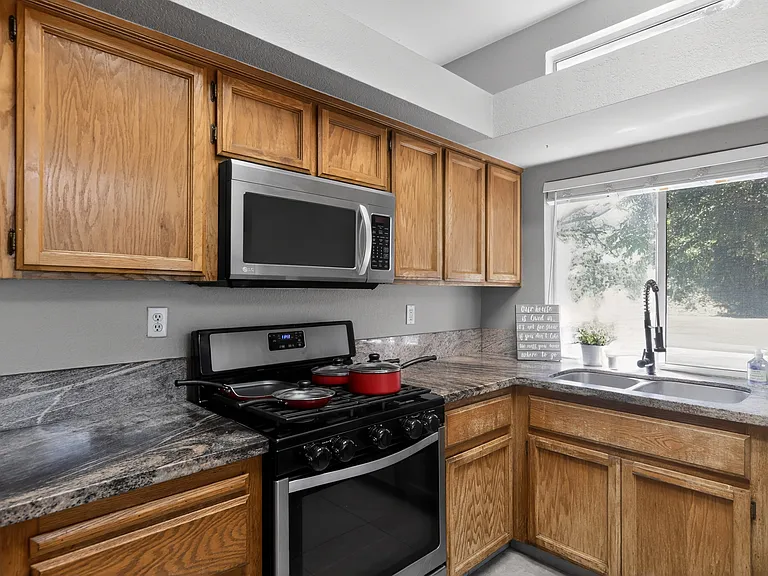 680 Canyon Creek Way — Photo 7