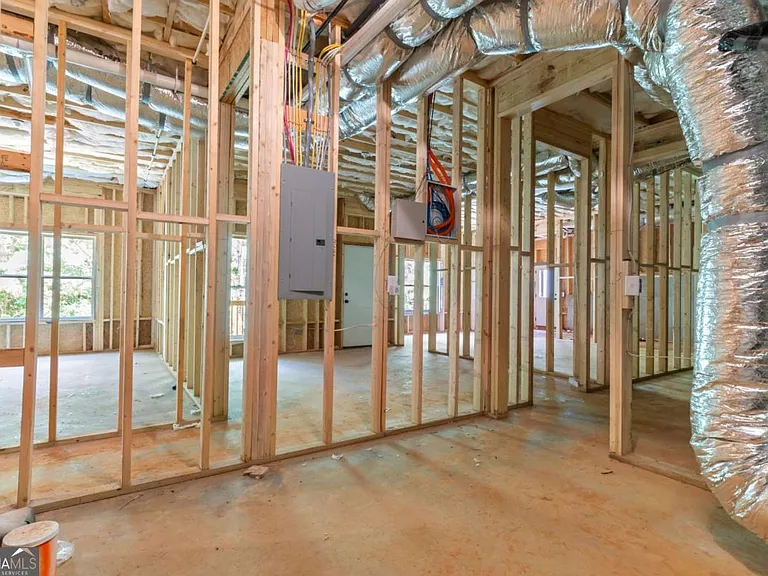 400 Ansley Dr — Photo 29