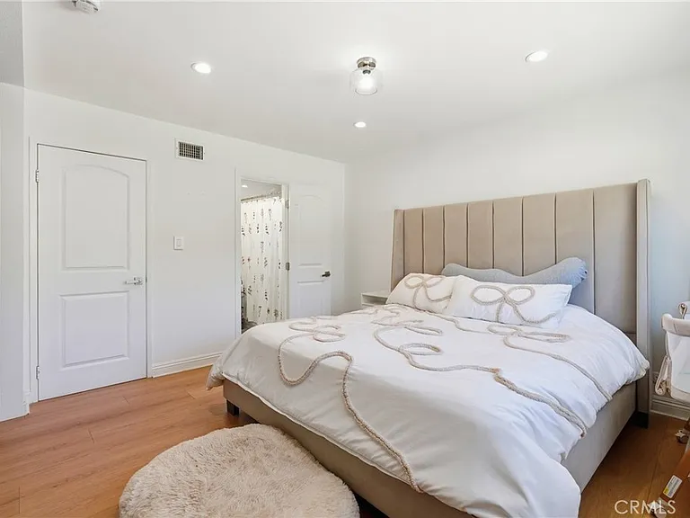 4563 Hempstead St — Photo 21