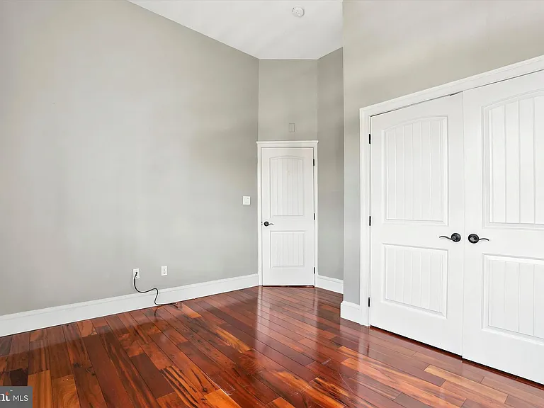 738 S 11th St #3F — Photo 13
