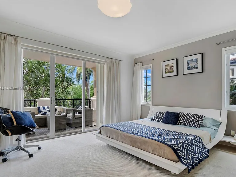 19227 Fisher Island Dr #19227 — Photo 18