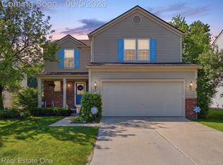 7794 Paint Creek Dr, Ypsilanti, MI 48197