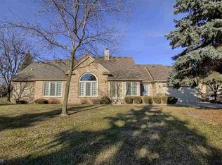 16924 Crystal Dr #22, Macomb, MI