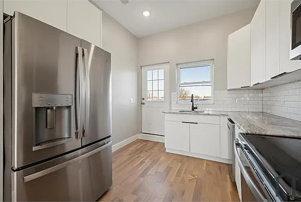 2 bed, 1038 sqft, $1,475 — Photo 2