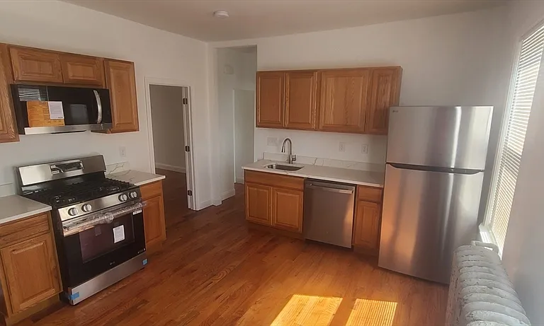 66 Franklin Ave #3 — Photo 1