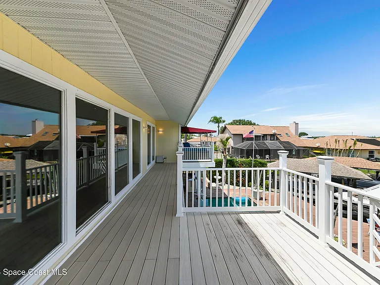 2230 Sykes Creek Dr — Photo 65