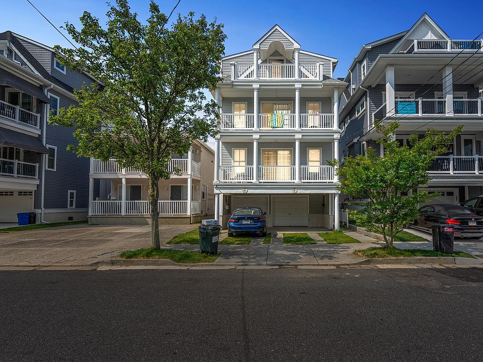 1st image of 858 2nd St #1