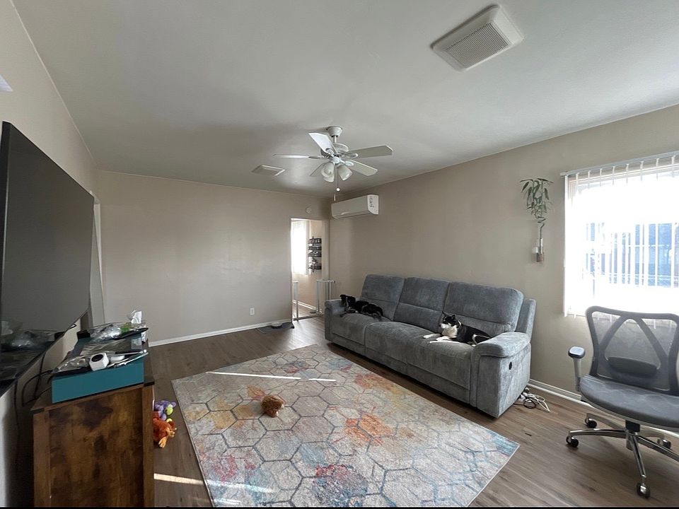 1st image of 902 N Angeleno Ave