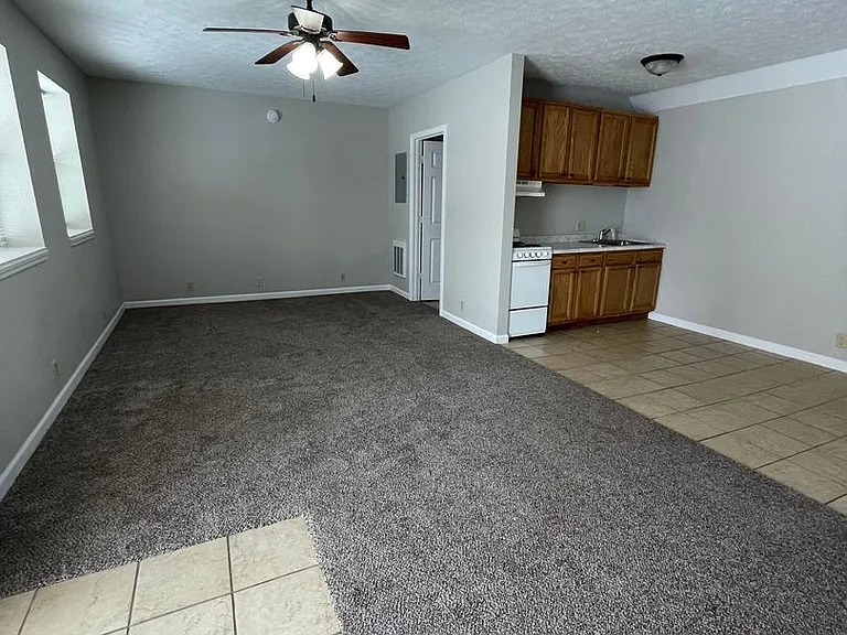 415 W Clem-EBERT — Photo 3
