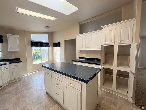 4th image of 6630 Evergreen Avenue