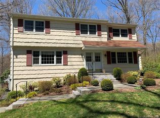 87 Riverside Dr, Ridgefield, CT 06877