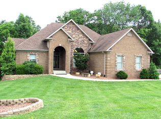 698 Winding Woods Trl, Mount Washington, KY 40047