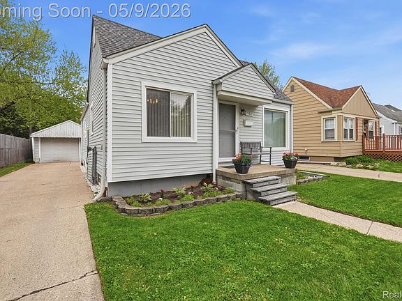 3rd image of 15817 Beech Daly Rd