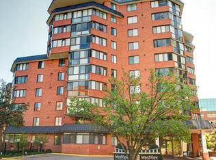 1024 N Utah St APT 523, Arlington, VA 22201