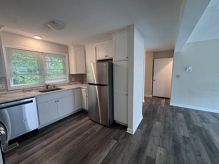 168 Pine St #5 — Photo 4