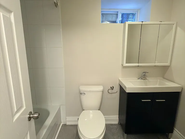 11 Uno Dr — Photo 4