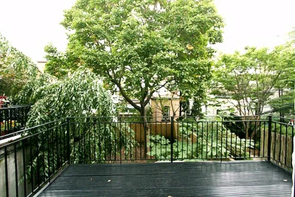 Sold by Betancourt & Associates Realty LLC | media 6