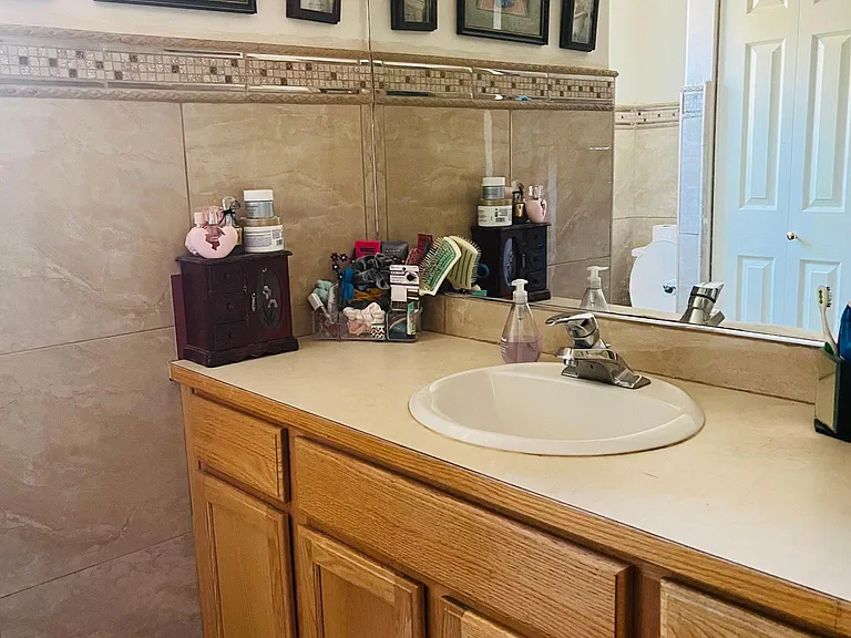 4112 Kramer Ln — Photo 1