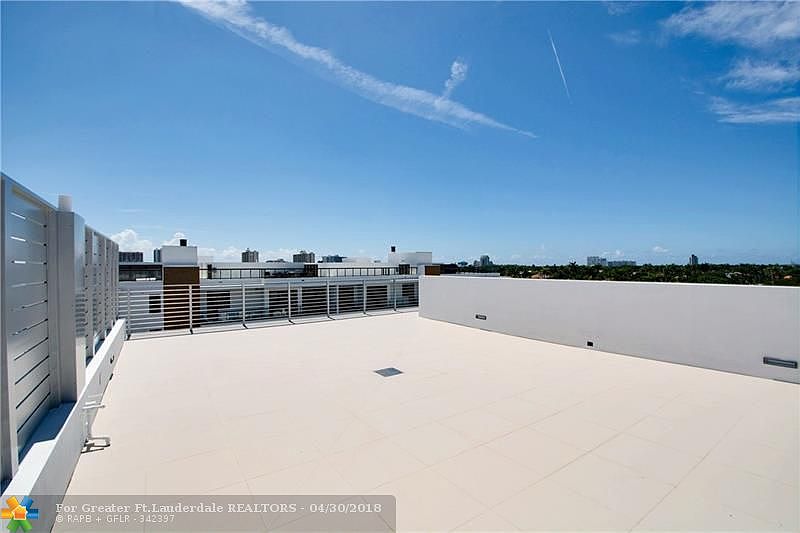 1st image of 21 Isle Of Venice Dr #2
