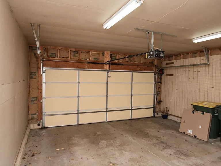 405 Galway Dr — Photo 58