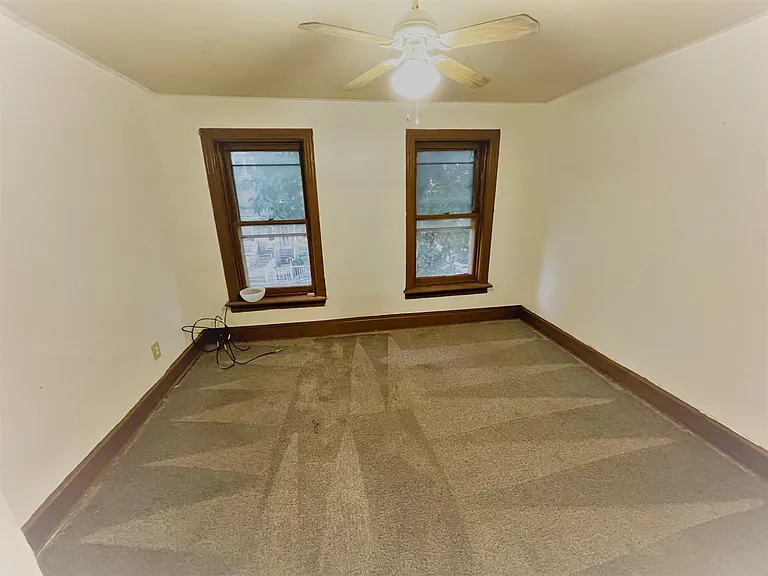 1430 Berryhill St — Photo 8