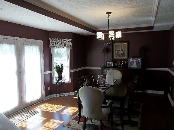 5th image of 4850 Carlsbad Ln