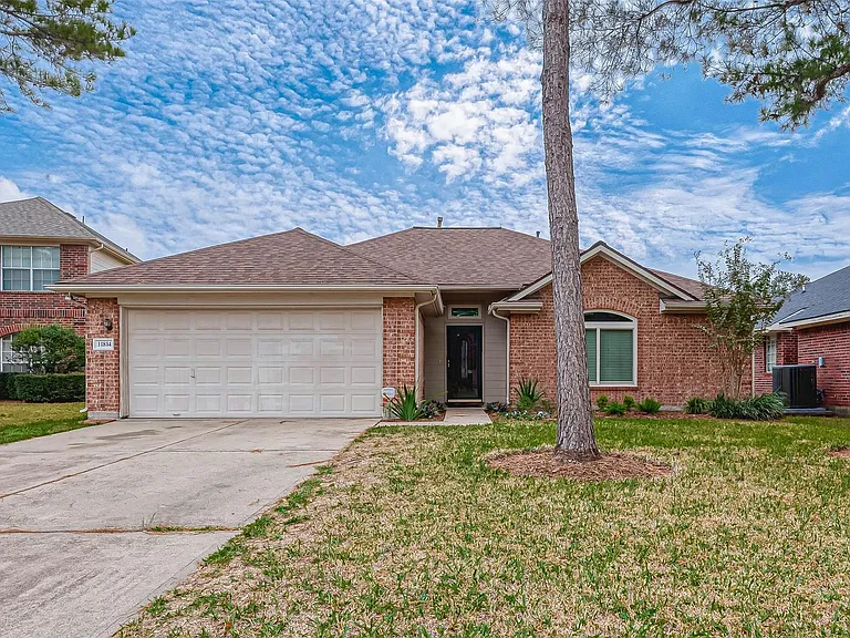 11814 Copperas Creek Dr — Photo 1