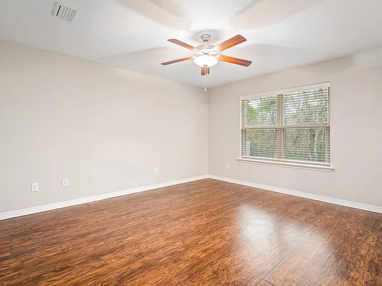 3836 Chesterfield Ln — Photo 8