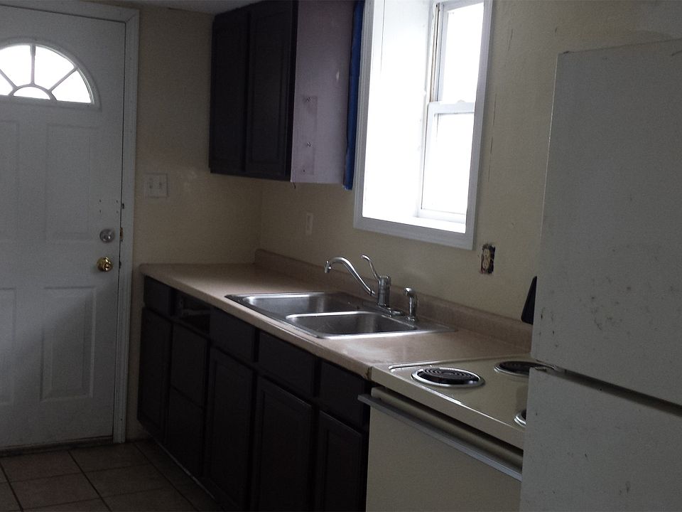 1st image of 4046 Brooke St Unit C