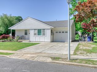 64 Larkspur Ct, Toms River, NJ
