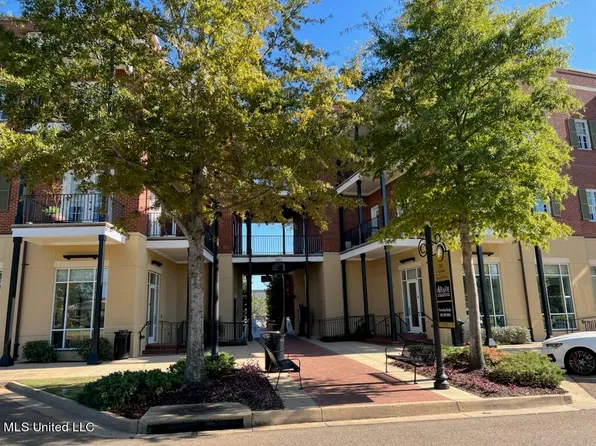 301 Northlake Ave #207, Ridgeland, MS 39157
