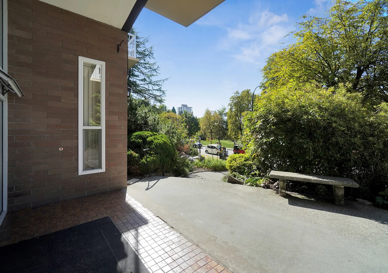 130 Keith Road, West — Photo 4