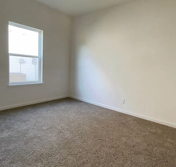 151 Wadsworth Ct — Photo 10