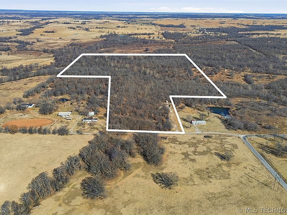 3rd image of 427640 E 290th Rd