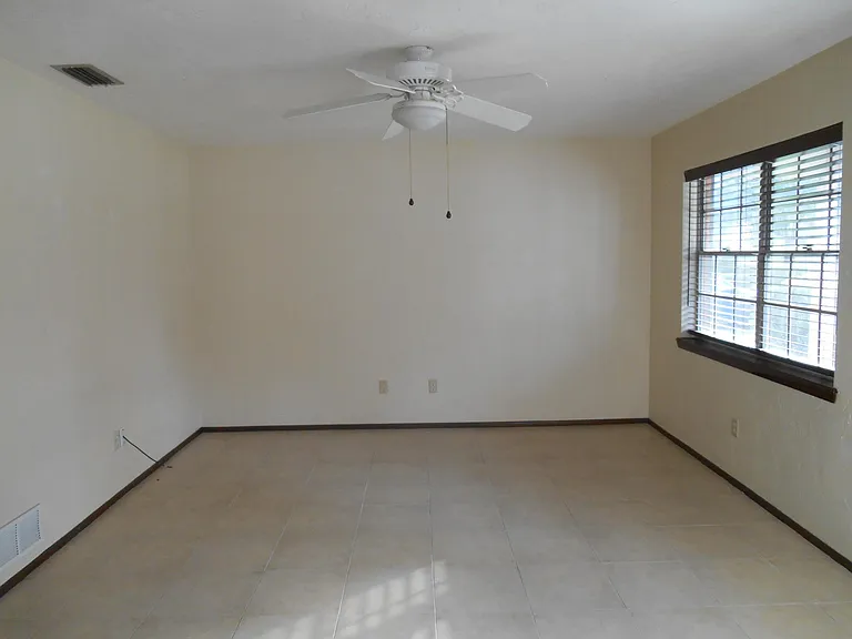 1564 S Montgomery St — Photo 3