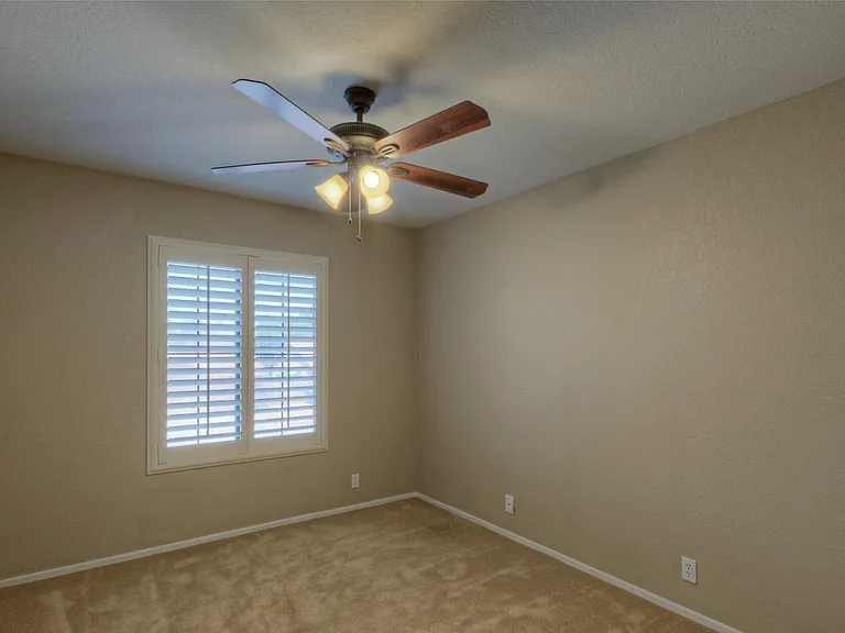 17601 N 56th Pl — Photo 11