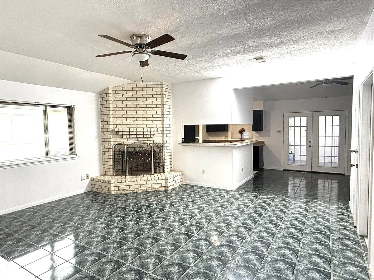 Building Photo - 10807 Emery Dr