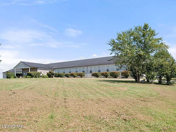4th image of 880 Louisville Farms Rd